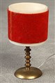 Bordslampa röd2, lyser, 160422.jpg