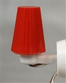 Lampett röd och vit plast, lyser, 110603.jpg