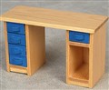 Skrivbord med klarblå lådor 151115.jpg